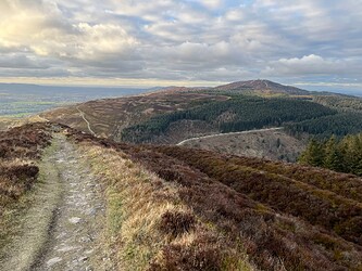path along Foel Fenlli ramparts