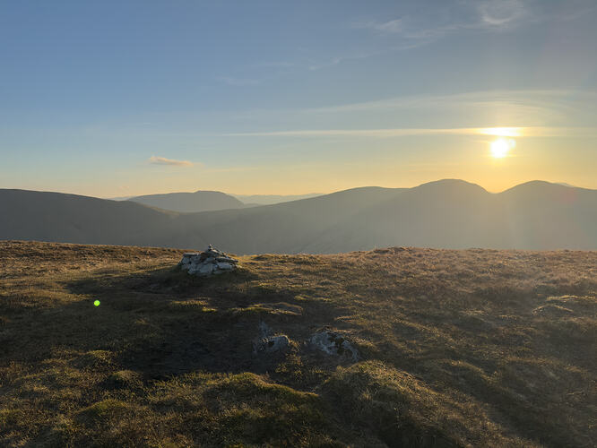 The SOTA summit for Beinn Dubh with its small cairn