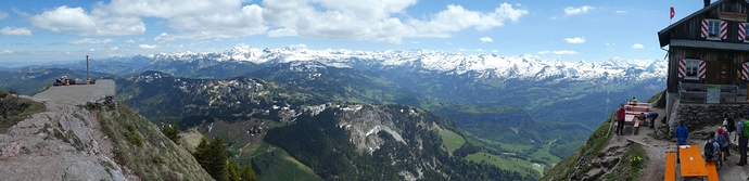 Panorama_Grosser_Mythen_2019-05-31_towards_the_Alps