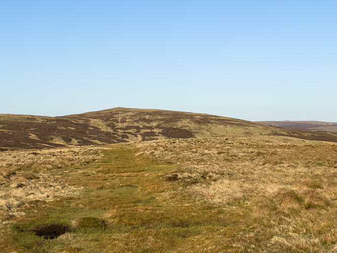 Broad view across the hilltops towards Earl's Seat