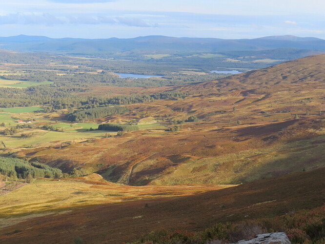 Descending Morven GM/ES-018 - view from apple eating rock