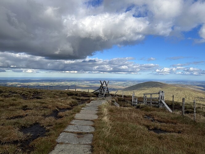 The Cheviot G/SB-001 stile at edge of plateau
