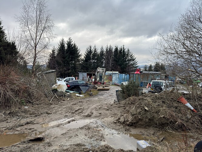 Abandoned cars and various other rubbish at Stuckenduff Farm