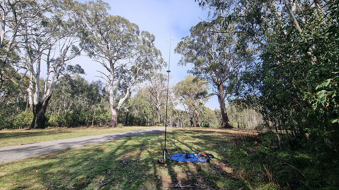Hourglass antenna and station.