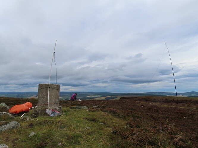 Knock Hill GM/ES-073 - both stations