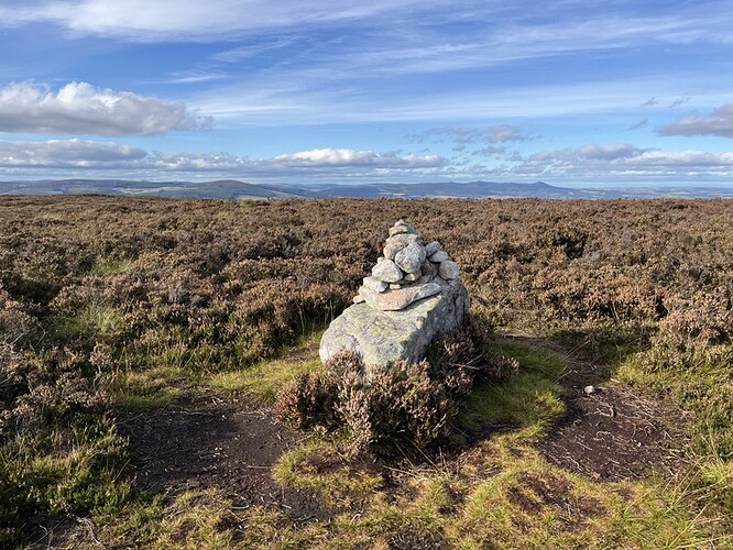 GM/ES-070 Hill of Fare summit cairn