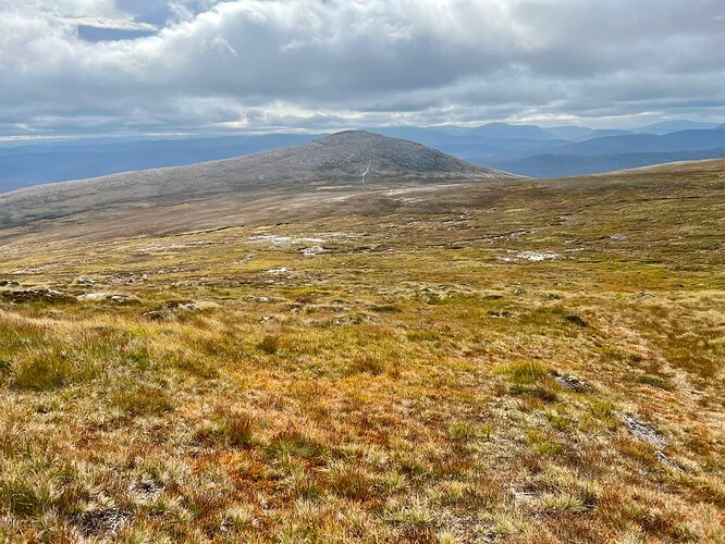 Path back to Carn Cloich-mhuilinn