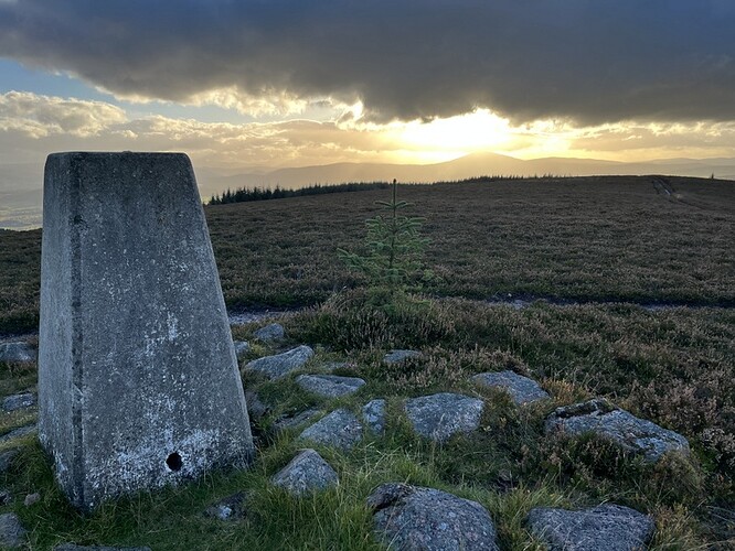 GM/ES-068 Craiglich sunset