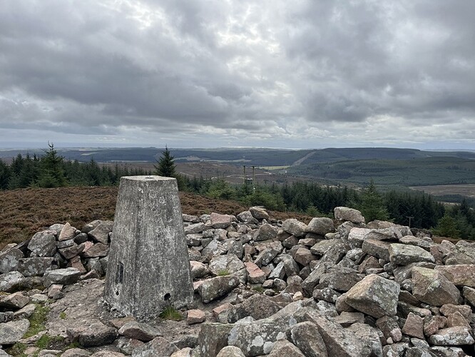 Cairn-mon-earn GM/ES-080 trig