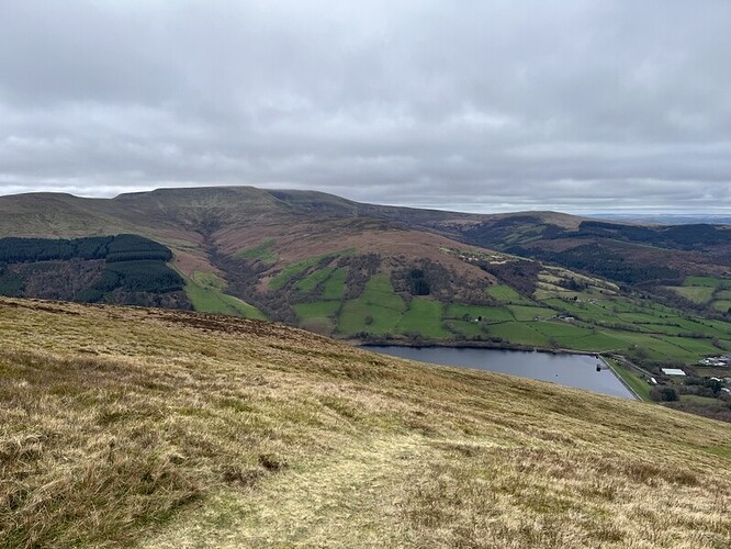 Descending Tor y Foel