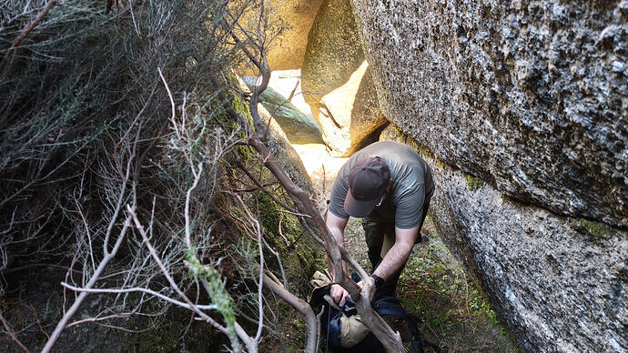 "Tunneling" between the rocks