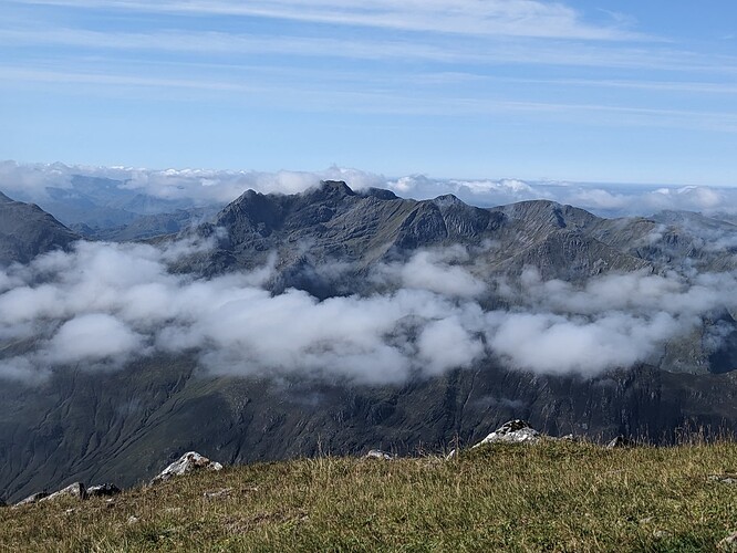 PXL_20250816_095058020