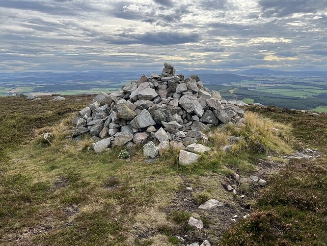 Knock Hill GM/ES-073 cairn