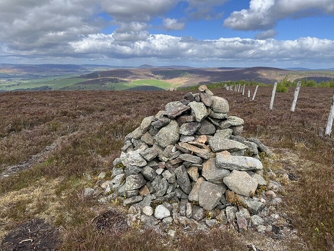 Coiliochbhar Hill cairn