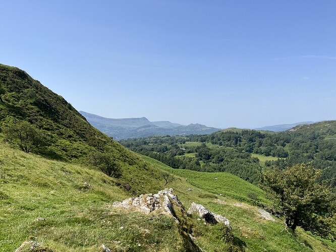 Ascending GW/NW-055 Foel Offrwm