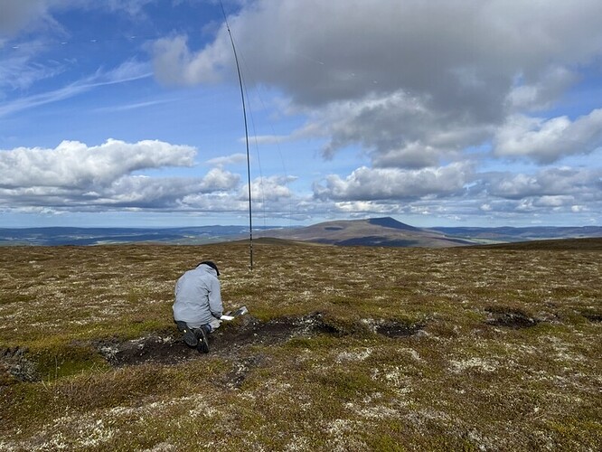 GM/ES-041 Carn a'Ghille Chearr - HF with Ben Rinnes in background