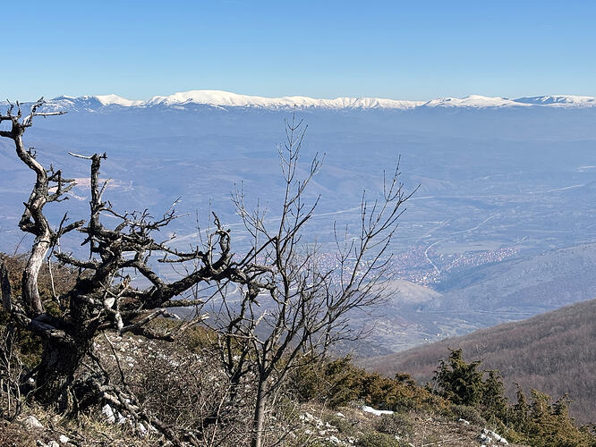 View towards the Old mountain, with many SOTA peaks
